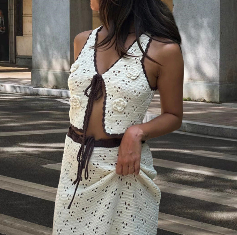 Robe en crochet pour dames avec des fentes aérées et des détails élégants Chic und Stil