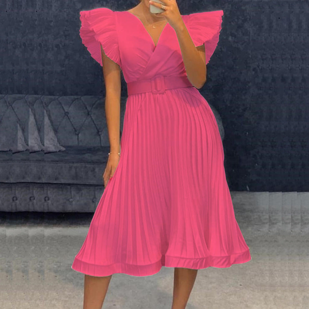 Robe portefeuille pour femmes avec des plis plissés élégants et une ceinture cintrée Chic und Stil
