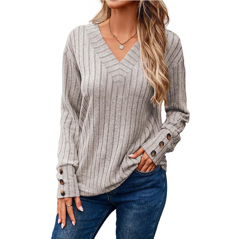 Pull femme décontracté à col en V avec design en ribbing texturé et détails élégants de boutons Chic und Stil