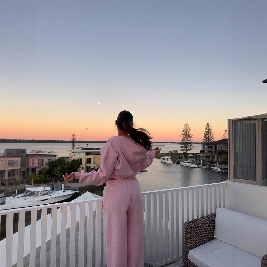 Casual women's hoodie set with short jacket and wide jogger pants Chic and Style