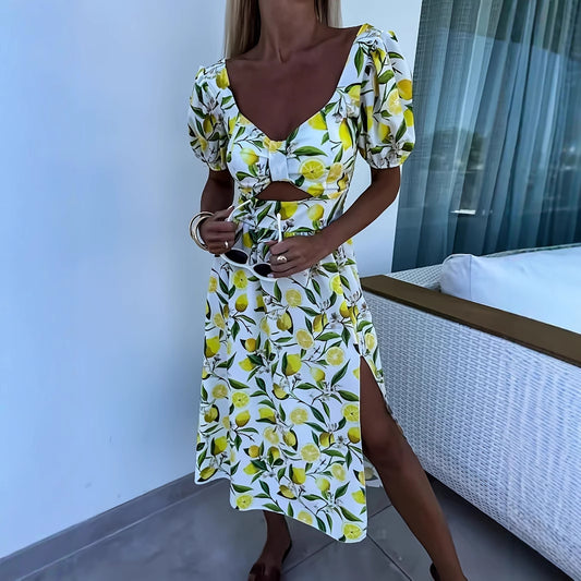 Robe maxi pour femmes avec imprimé fruité et fente latérale Chic und Stil