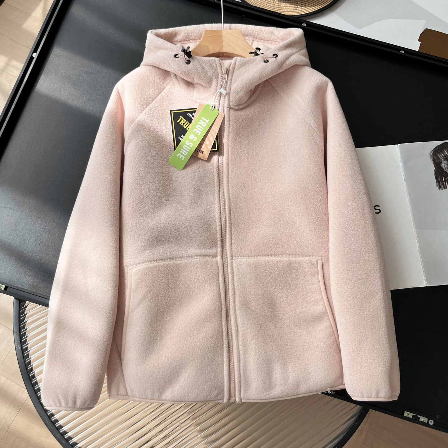 Veste en polaire pour femmes avec col haut et poches latérales pratiques Chic & Stil