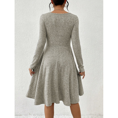 Robe en jersey fluide pour femmes avec ceinture portefeuille et manches longues Chic und Stil