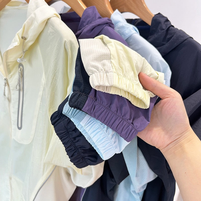 Veste de sport légère pour femmes avec capuche innovante et propriétés respirantes Chic & Stil