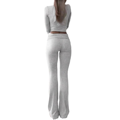 Casual lounge set for women with long sleeve top and flared pants Chic und Stil