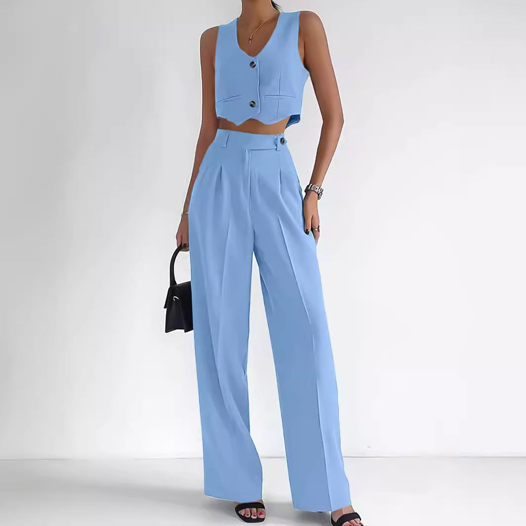 Women's trendy two-piece set with mid-calf pants and modern crop top Chic and Style