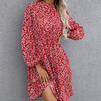 Robe mi-longue florale pour femmes avec col montant et ceinture à la taille Chic und Stil
