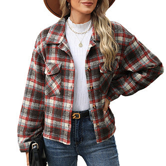 Chemise en flanelle à carreaux pour femmes avec coupe décontractée et poches pratiques Chic und Stil