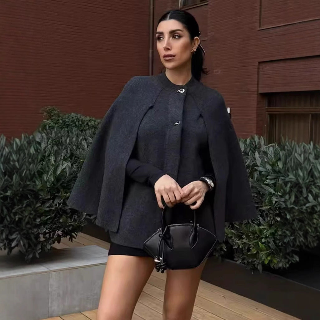 Dames Doudoune-Cape avec col contrasté et détails de bouton décoratifs Chic und Stil