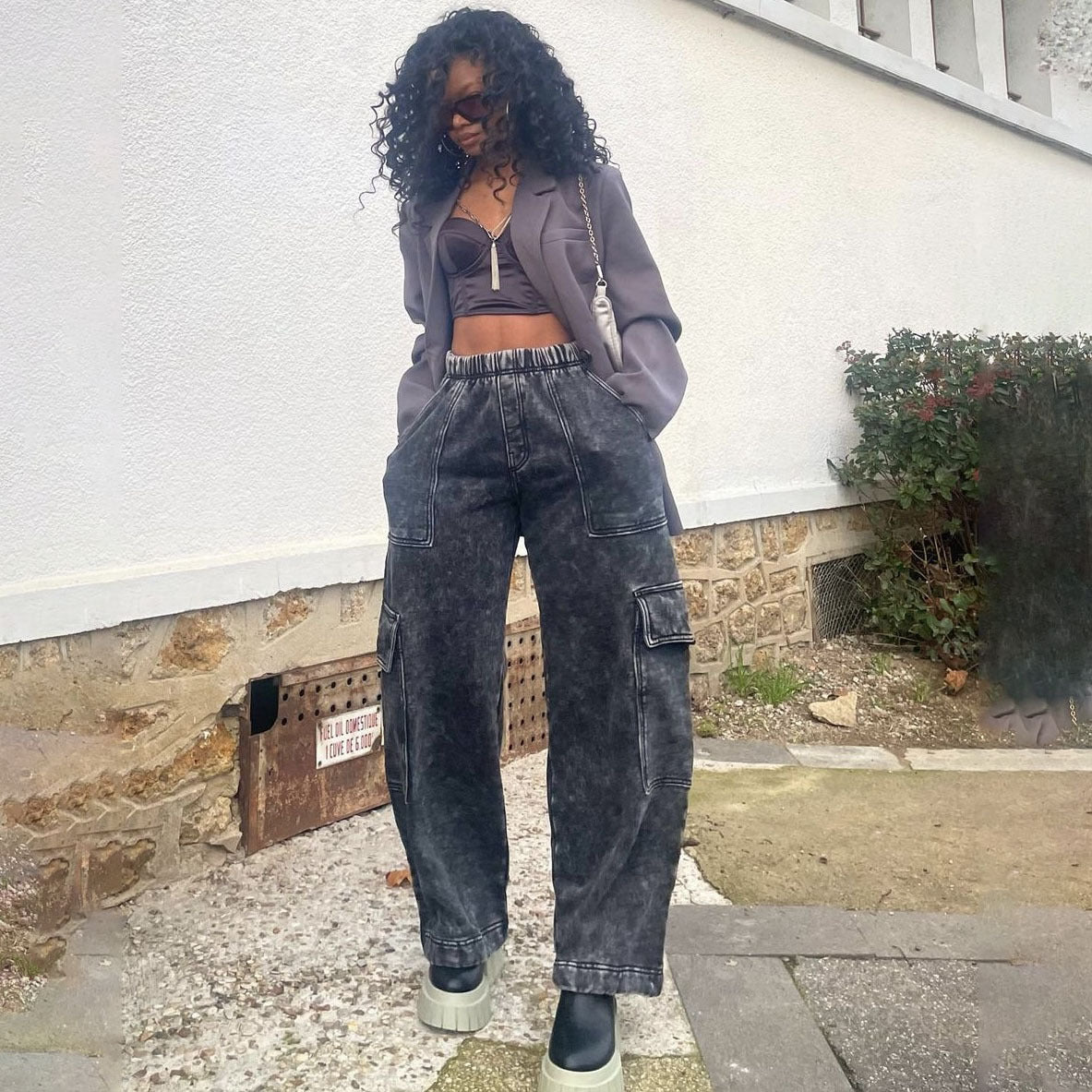 Wide cargo pants for ladies with practical pockets Chic and Style