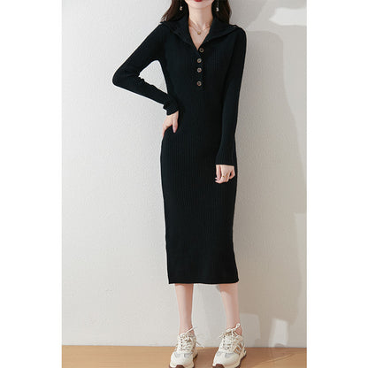 Robe en tricot pour femmes avec col haut et détails de boutons Chic und Stil