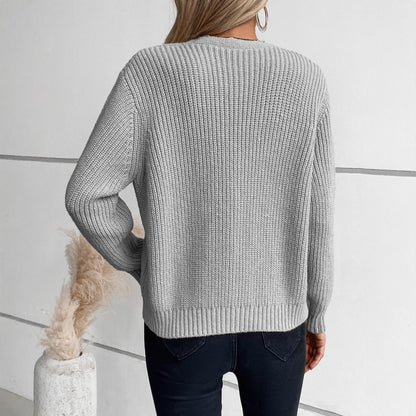 Cardigan pour femmes avec motif en torsade et détails de boutons Chic und Stil