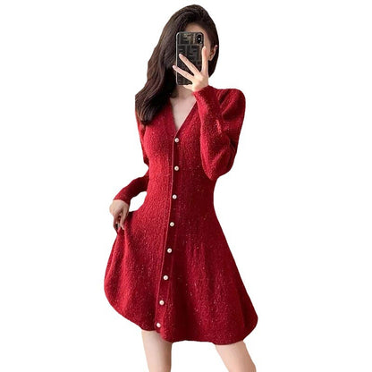 Robe en tricot pour femmes avec patte de boutonnage et manches de style ballet Chic und Stil