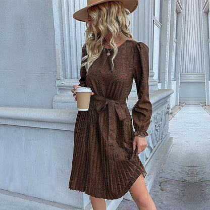 Robe portefeuille femme avec détails froncés et ceinture à la taille Chic und Stil