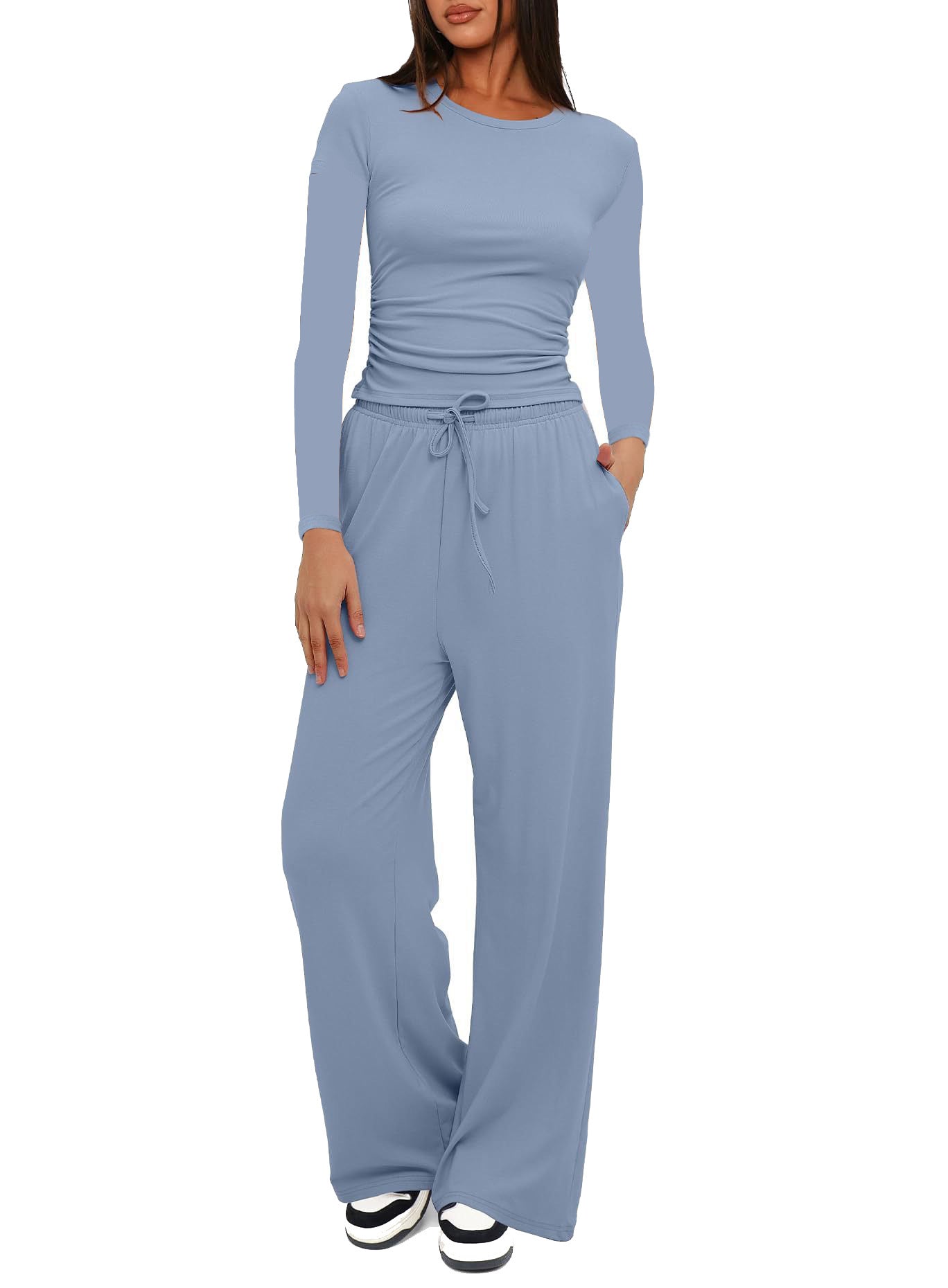 Costume de lounge confortable pour femmes avec un pantalon large Chic und Stil