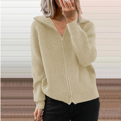 Veste en tricot pour femmes avec capuche et design côtelé texturé Chic und Stil