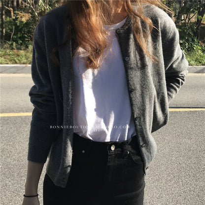 Dames cardigan fin avec patte de boutonnage et matériau doux Chic und Stil