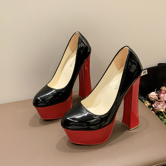 Pompes à plateforme pour femmes avec un look brillant élégant et une plateforme stable Chic und Stil