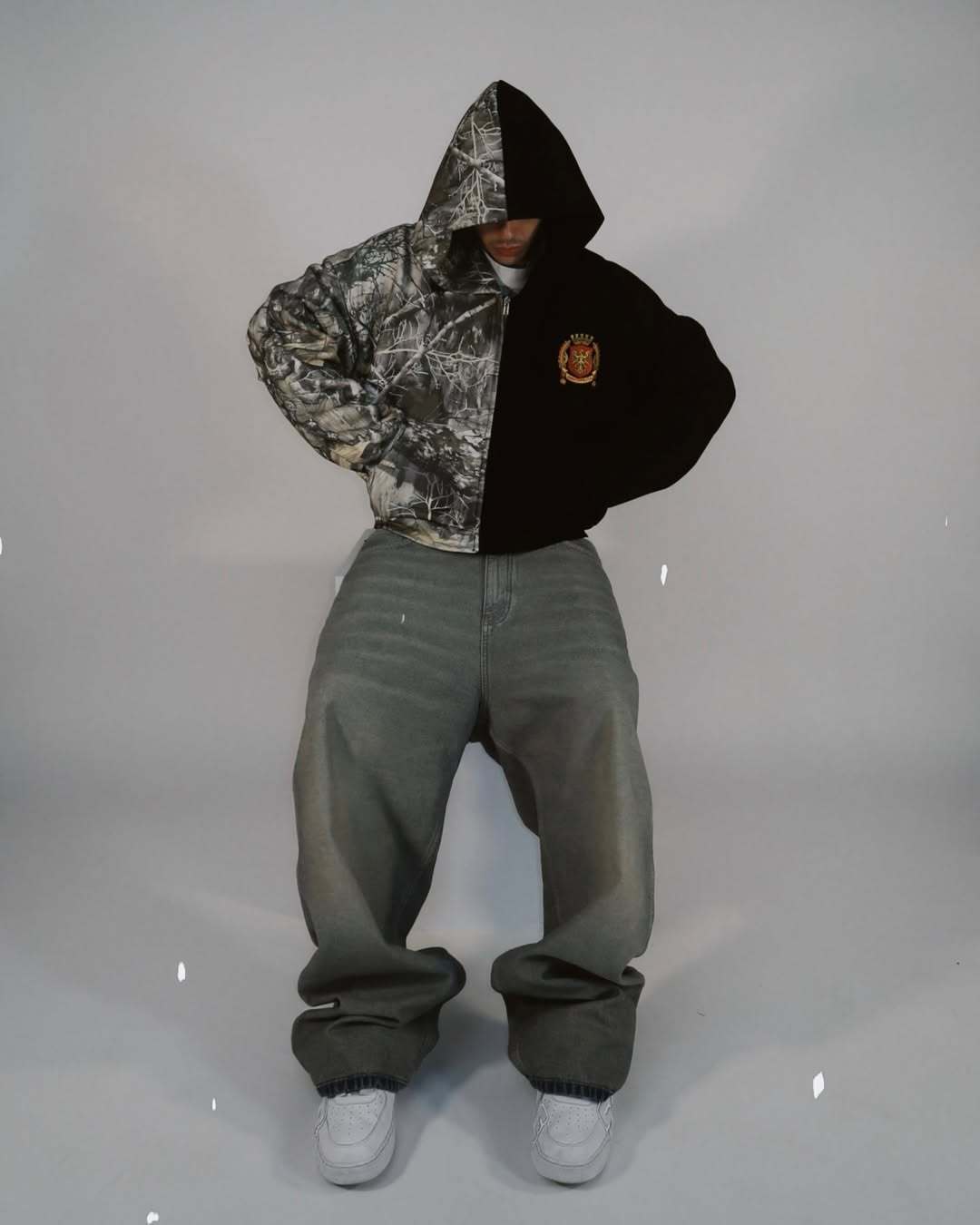 Pantalon de jogging camouflage pour femmes avec taille élastique et poches latérales Chic und Stil