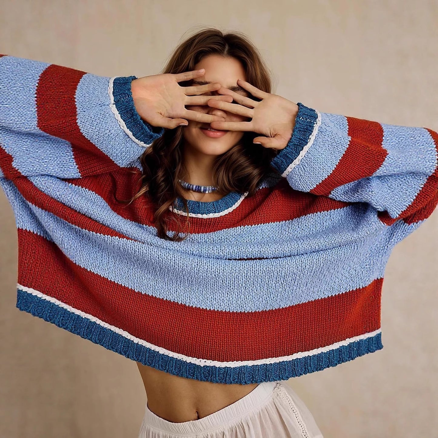 Chunky knit pullover for women with soft round neck Chic und Stil