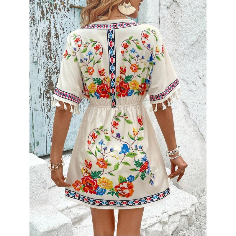 Robe de loisirs pour femmes avec un design floral et des manches à franges Chic und Stil