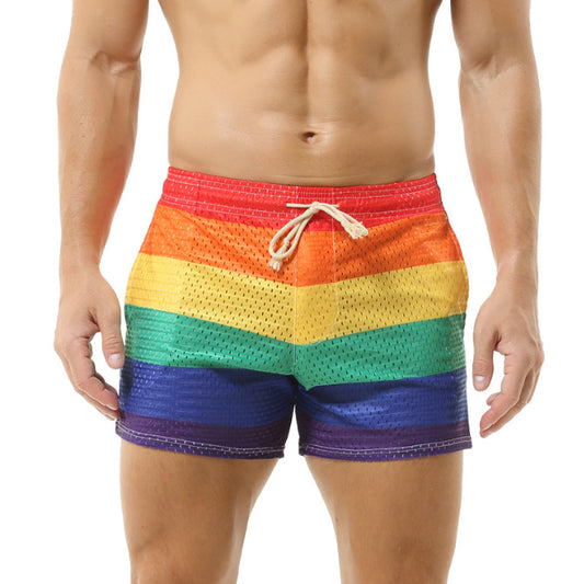 Shorts de bain pour hommes avec un matériau en maille respirant et un motif de rainbow coloré Chic und Stil