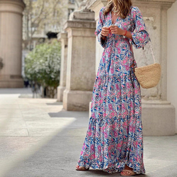 Robe maxi pour femmes avec des motifs floraux et une ceinture taille tendance Chic und Stil