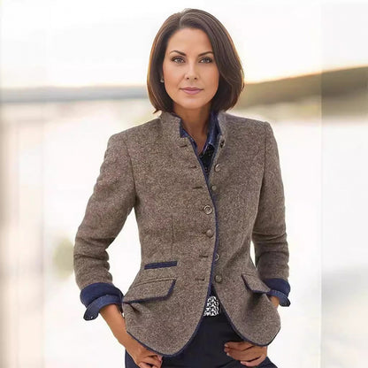 Elegant wool jacket for women with button details and chic cut Chic and Style