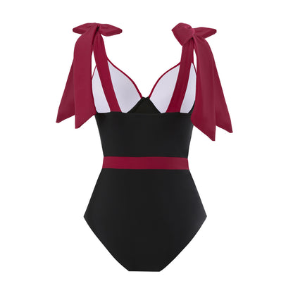 Maillot de bain femme avec une jolie jupe portefeuille et de jolis nœuds Chic und Stil