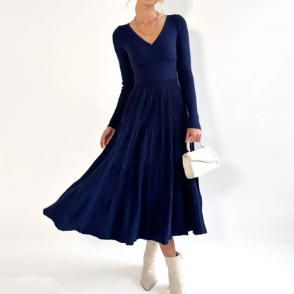 Femmes Élégante robe portefeuille avec des détails plissés Chic und Stil