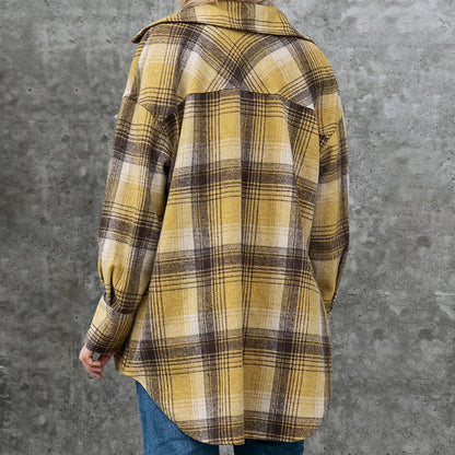 Chemise à carreaux pour femmes à coupe courte Chic und Stil