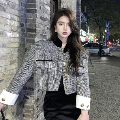 Dame Design-gilet avec col contrastant et boutons de haute qualité Chic und Stil