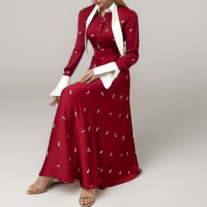 Robe maxi pour dames avec élégante veste superposée et délicates applications Chic und Stil