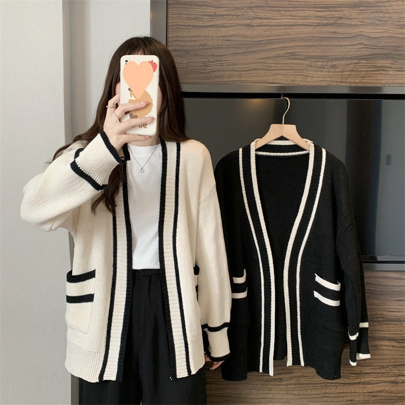 Dames cardigan décontracté avec grandes poches et détails contrastés Chic und Stil