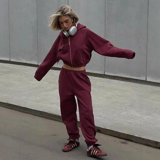 Women's sporty hoodie set with high collar and comfortable pants Chic and Style