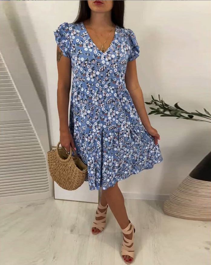 Robe de loisirs pour femmes avec design floral et décolleté en V Chic und Stil