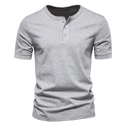 Chemise Henley à manches courtes pour hommes avec un design à la mode Chic und Stil