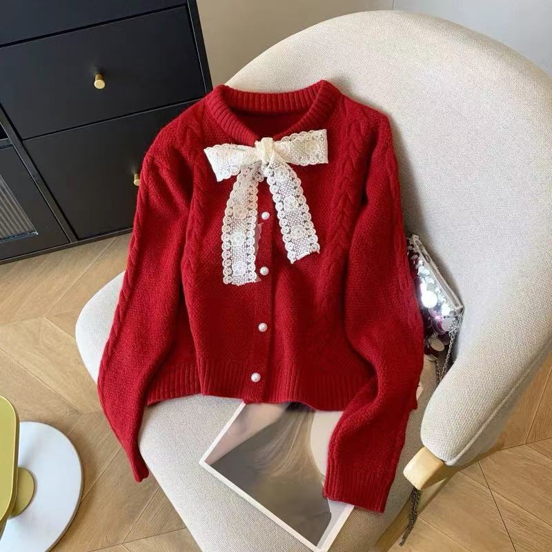 Dames gilet avec col en dentelle décoratif et fermeture à boutons Chic und Stil