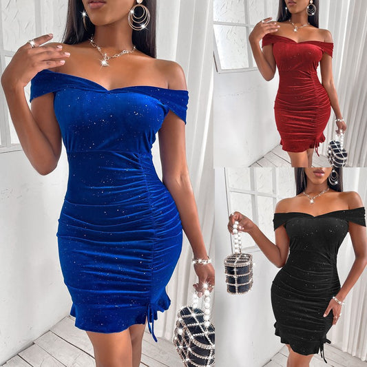 Robe de cocktail moulante pour femmes avec décolleté off-shoulder et fronces Chic und Stil