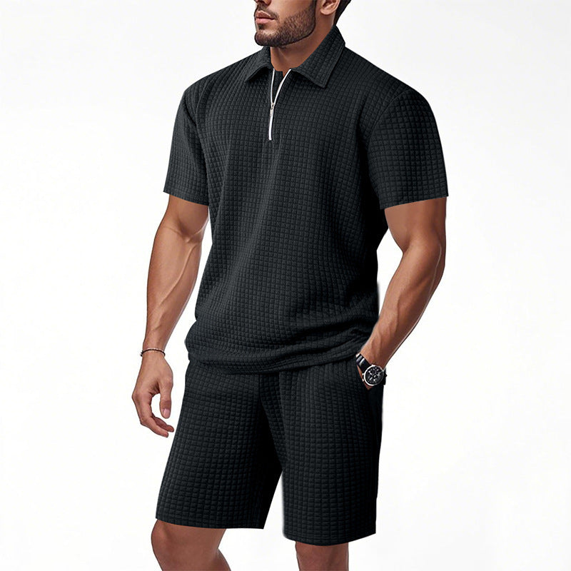 Homme polo à manches courtes moderne avec design contemporain et shorts élastiques Chic und Stil