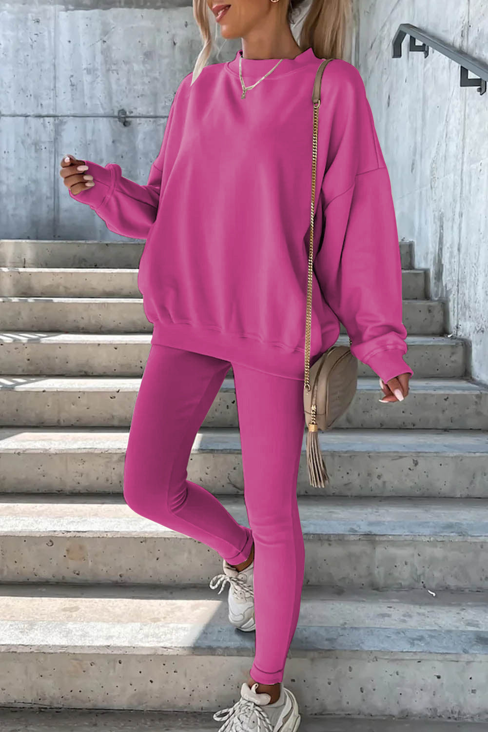 Women's comfortable sport-loungewear with wide sleeves, chic and stylish