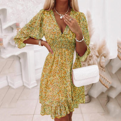 Dames Robe mini ludique avec décolleté en V et manches aérées Chic und Stil