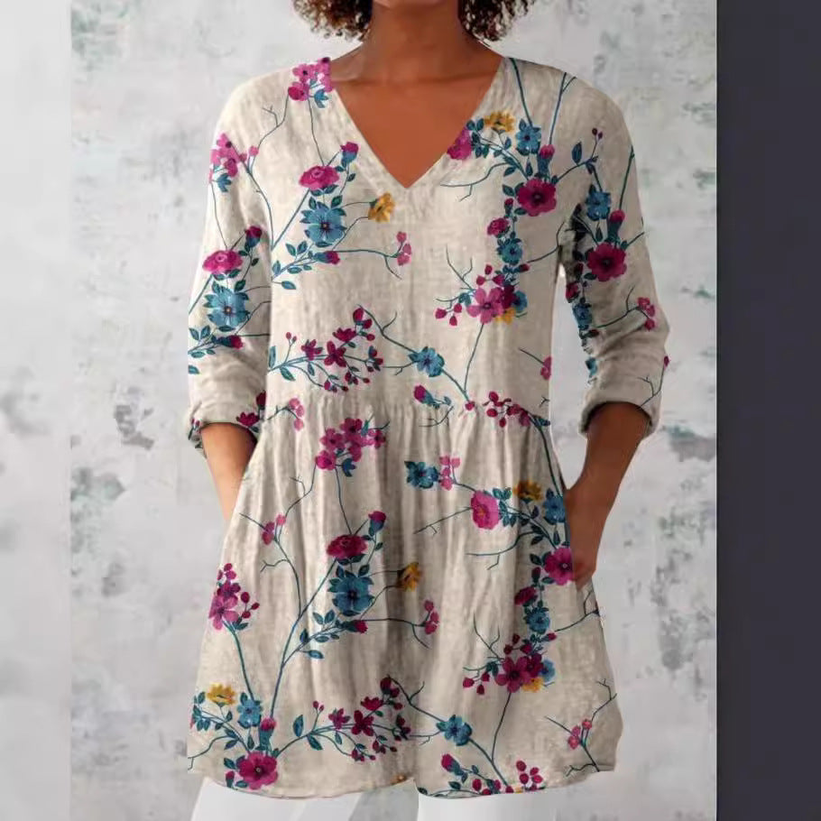 Robe chemise pour femmes avec un design floral et des poches pratiques Chic und Stil