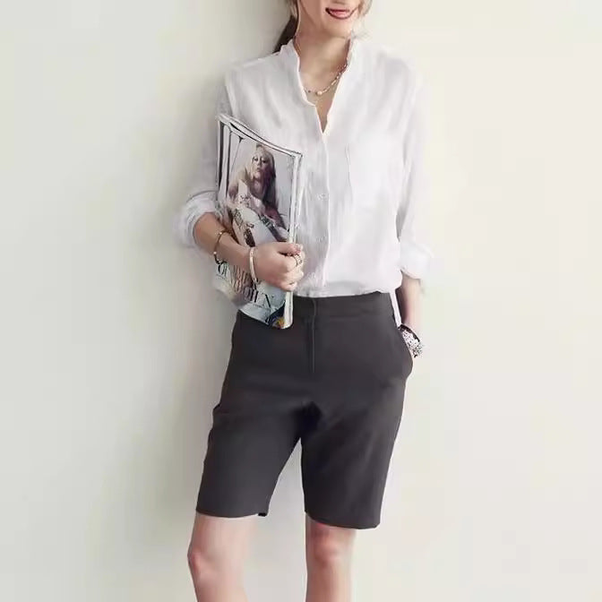 Chic und Stil Women's Tailored Lightweight Button-Down Shirt and Shorts Set