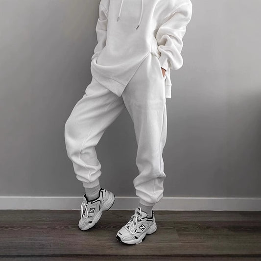 Pantalon de jogging sportif pour femmes avec taille élastique et poches latérales Chic und Stil