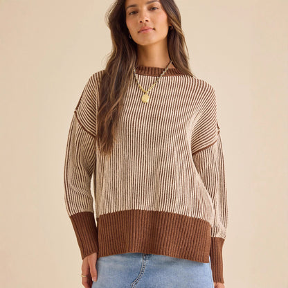 Pull en maille décontracté pour dames avec un motif à côtes moderne et des épaules dénudées Chic und Stil