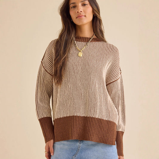 Pull en maille décontracté pour dames avec un motif à côtes moderne et des épaules dénudées Chic und Stil