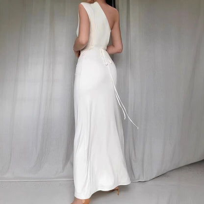 Robe maxi élégante pour femmes avec coupe asymétrique et design sculptant Chic und Stil