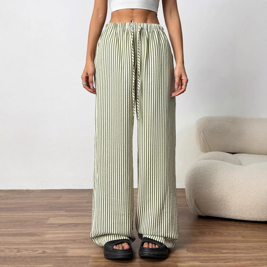 Striped casual pants for women with a loose fit and an elastic waistband Chic und Stil