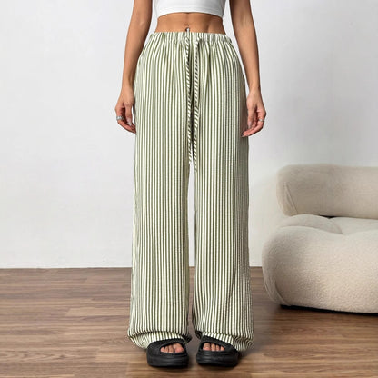 Striped casual pants for women with a loose fit and an elastic waistband Chic und Stil
